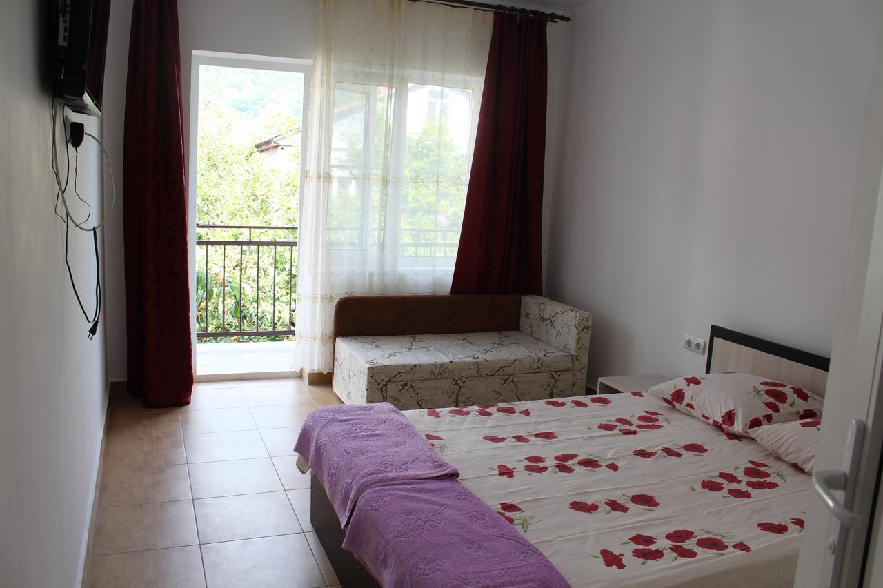 Guest House U Aleny Gagra Dış mekan fotoğraf
