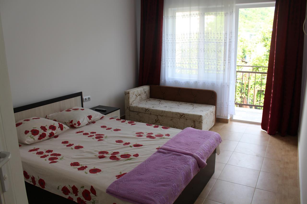 Guest House U Aleny Gagra Dış mekan fotoğraf